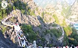Cận cảnh cây cầu đồ sộ, xây dựng trái phép tại di sản Tràng An